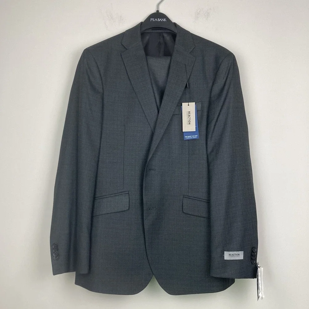 Kenneth Cole Reaction Men's 2-pc Suit  Blazer Slim Fit Pants 40R 34Wx32L E091312